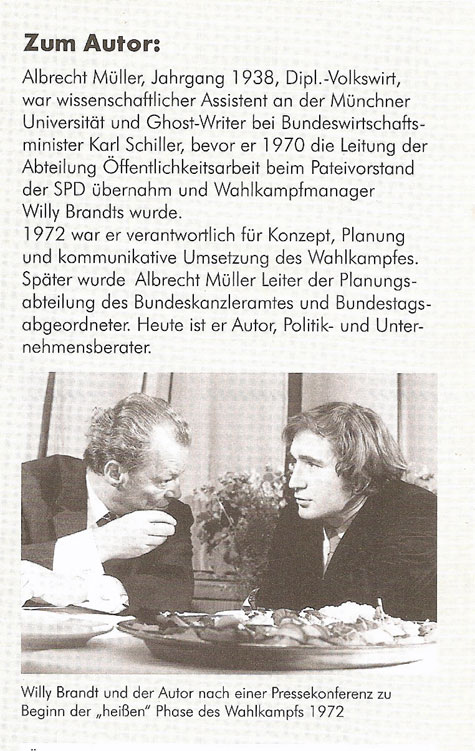 Willy Brandt und Albrecht Müller nach einer Pressekonferenz zu Beginn der heißen Phase des Wahlkampfs 1972