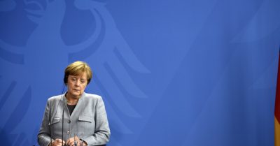 Aus dem Merkel-Mythos wird der AKK-Mythos und der politische Gegner spielt mit