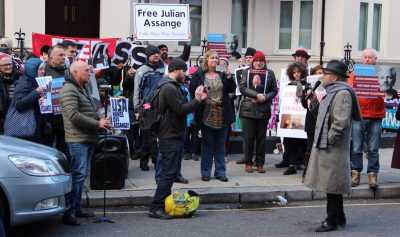 Julian Assange hält weiter durch – Neuigkeiten rund um die Botschaft von Ecuador