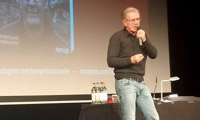 Todenhöfers Show – was soll‘s?: Mit seinen leidenschaftlichen Vorträgen gegen den Krieg spricht er ein junges Publikum an. Ein Bericht.