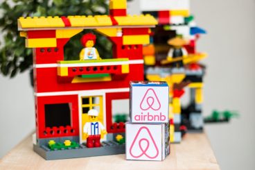 Geteilter Rechtsbruch. Wie Airbnb mit der Unehrlichkeit seiner Nutzer Kasse macht.