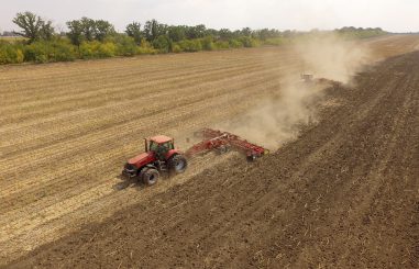Ukraine erfüllt eine Forderung des IWF und gibt ihr Ackerland zum Ausverkauf frei