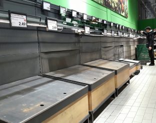 Propaganda-Motiv „Leere Regale“: Deutschland – der gescheiterte Hungerstaat