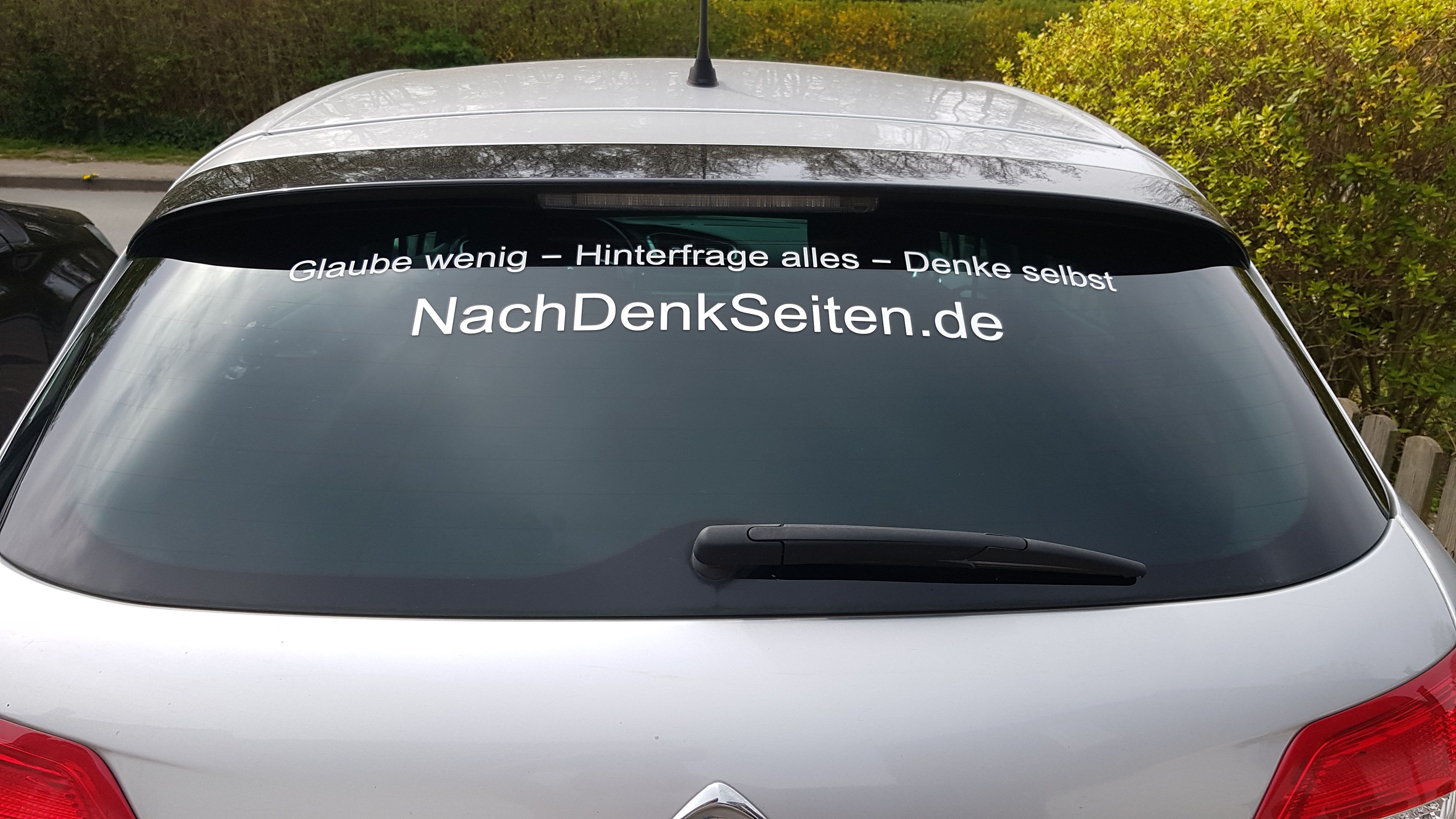 Jetzt gibt es Entwürfe und Druckvorlagen für attraktive NDS-Aufkleber!