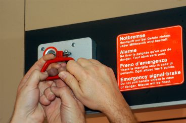 Notbremse oder Notaufnahme. Wollte die Berliner Linke die S-Bahn retten, könnte sie das selbst retten.