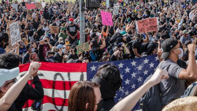 „Der amerikanische Frühling wird vom Trump-Regime erstickt“ – ein Tagesschaubericht, den es so nie geben wird