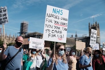 Weshalb Großbritanniens Leiden an Covid ein Menschheitsverbrechen ist