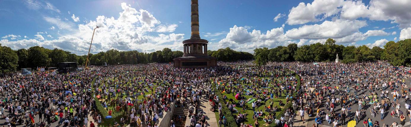 Was war am Samstag los in Berlin? Wenn man sich auf Berichte und Kommentare unserer Hauptmedien und der Politiker verlässt, bekommt man ein falsches Bild