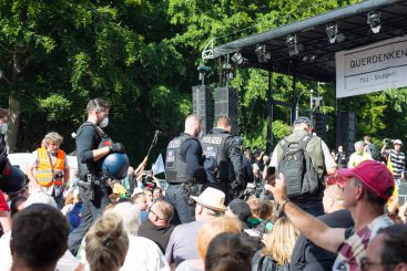 Corona-Demo: Polizei beharrt auf Teilnehmer-Zahl. Viele Medien verzerren weiterhin.
