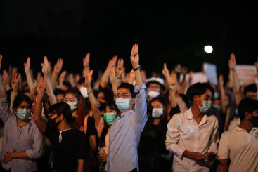 Thailand: Dinosaurier versperren den Weg