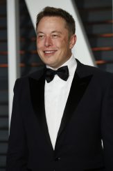 Corona-Leugner unter sich: Ohne Maske feiern mit Elon Musk