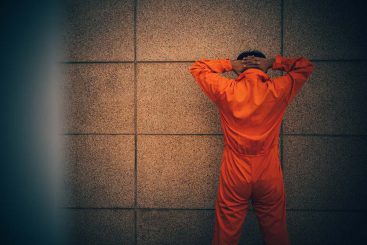 Die Außenministerin wird es nicht wissen, sollte sie aber – Guantanamo wird 20