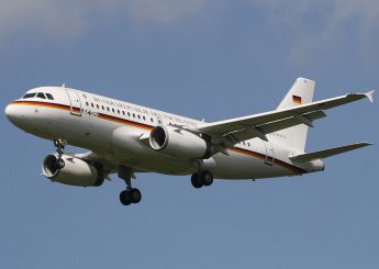 Zwei-Klassen-System bei Regierungsflug aufgedeckt: Servicepersonal und Piloten mussten Maske tragen – nicht aber Scholz, Habeck und Journalisten