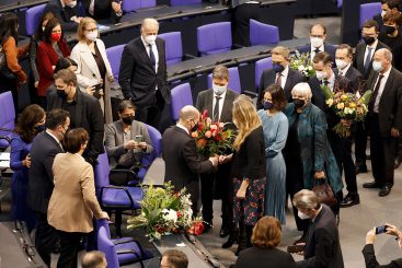 Deutschlands Absturz: Scholz, Baerbock, Habeck und das neue deutsche Elend