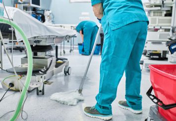 Kehraus im Krankenhaus: Wie man Kliniken von Störfaktoren wie Patienten und Beschäftigten befreit