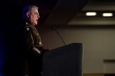 Interview: Wieso ruft der Chef des US-Generalstabs Mark Milley jetzt zu Verhandlungen mit Russland auf?