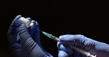 BioNTech und PEI: Gemeinsam gegen die Interessen der Bürger