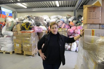 Vermummt und schwer bewaffnet: Durchsuchungen bei Unterstützern der Volksrepubliken Donezk und Lugansk in Berlin und Brandenburg