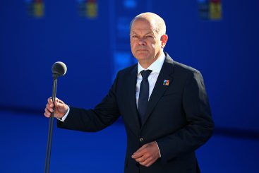 Die Einsatzbereitschaft der Bundeswehr, die militärische Unterstützung der Ukraine und der gebrochene Amtseid des Bundeskanzlers