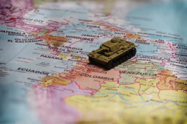 Kolumbien: Oberst a.D. kündigt über Radio Sturz des linken Präsidenten Petro an