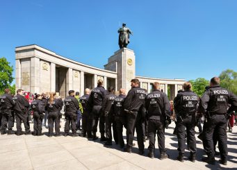 Am Tag der Befreiung ist die Fahne der Befreier verboten
