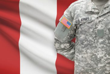 Nach institutionellem Putsch: Peru genehmigt Präsenz bewaffneter US-Truppen