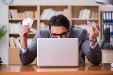 Alles auf Nichts! Andreas Scheuer vers(ch)enkt 243 Millionen Euro