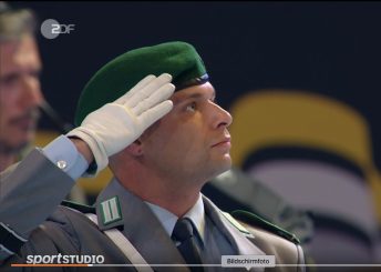 Das ZDF-„Sportstudio“ steht stramm: Große Bühne für Normalisierung des Militärs