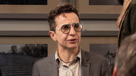 Die Verleihung des Hannah-Arendt-Preises an Masha Gessen in Bremen musste im Hinterhof stattfinden