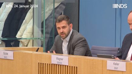 Teilt Bundesregierung die Forderung nach „gesundheitlicher Neubewertung der mRNA-Impfstoffe”?