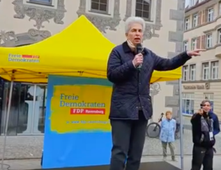 Strack-Zimmermann lässt tief blicken: „Weiß Ihr Chef, was Sie hier machen?“