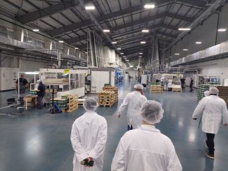 Neue Wege in der russischen Wirtschaft, dargestellt am Beispiel einer Kosmetik-Fabrik