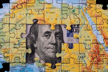 Bremsenlos verschuldet: Wie der Westen den Globalen Süden in Knechtschaft hält