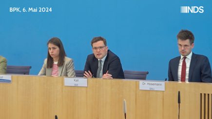 Einreiseverbot für Abu Sitta und Varoufakis – Bundesregierung erklärt sich für nicht verantwortlich