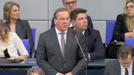 Arme Bürger, unverantwortlicher Staat: „Müssen lernen, dass Bedrohungslage vor Kassenlage geht”