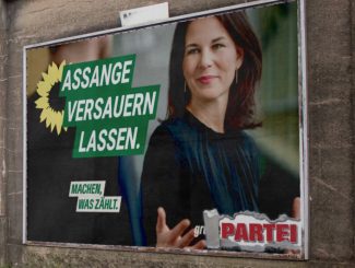 Köstlich: Das grüne Gestotter zu Assange