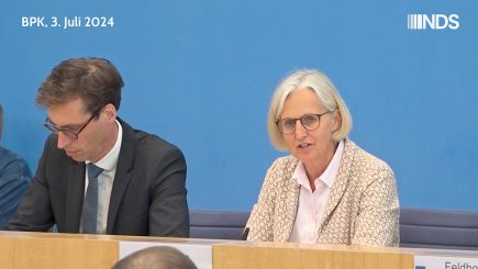 „Wichtiges Signal…“ – Die fragwürdige Begründung für EM-Sonderflüge von Außenministerin Baerbock