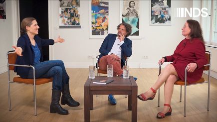 „Wir drehen durch“ – Gabriele Gysi und Florian Warweg im Gespräch mit Christine Prayon