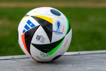 „Wolfsgruß“: Ihr wolltet den politisierten Sport – jetzt habt ihr ihn