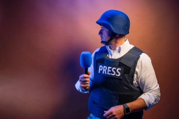 Kriegstüchtig mit der Hessenschau: Wenn eine Schulsekretärin mit dem G36 schießt