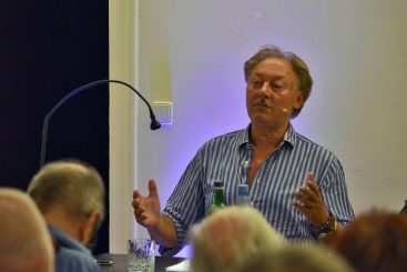 Haralampi G. Oroschakoff: Reise durch die europäische Zeitgeschichte aus der Perspektive eines Künstlers