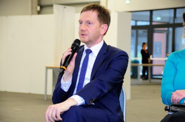 „Ein Liebesbrief an Sahra W.“: Ost-Politiker irritieren die Kriegs-Fraktion