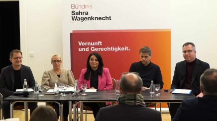 Geopolitik, Fankurve und Berufsleben: Das Berliner BSW stellte seine Kandidaten zur Bundestagswahl vor