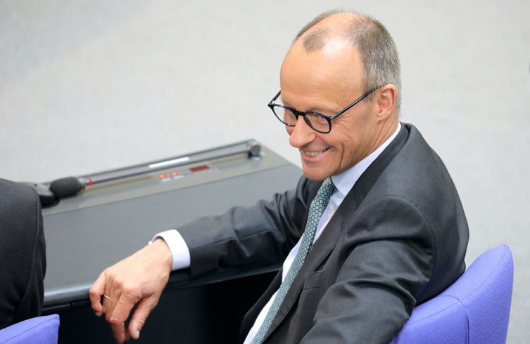 Nach Orten in der Nähe suchen und die Gegend erkunden