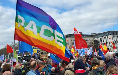 Demo in Wiesbaden: Bürger trotzen der Kriegshetze