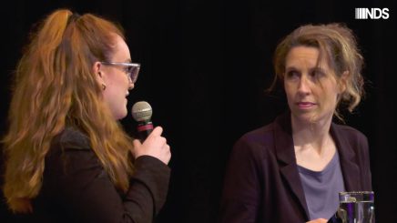 Hier sind die Videos vom 39. Pleisweiler Gespräch mit Christine Prayon und Felicia Binger – Ein bemerkenswerter Auftritt