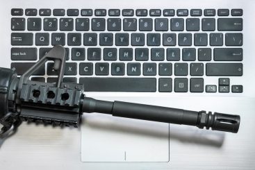 Na, herzlichen Dank an alle Rüstungspropagandisten – Euretwegen unterwerfen sich die Bürger massenhaft einem irren „Fünf-Prozent-Ziel“