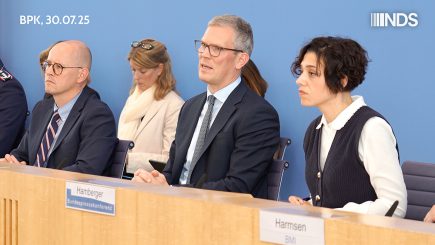 Bleibt Kanzler Merz bei seiner positiven Einschätzung des Zoll-Deals mit Trump und der Rolle von der Leyen?