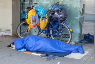 Bald 100.000 Wohnungslose in Berlin? Uns doch egal