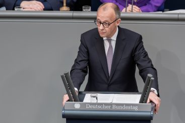 Verkündung von Kriegspolitik im Bundestag